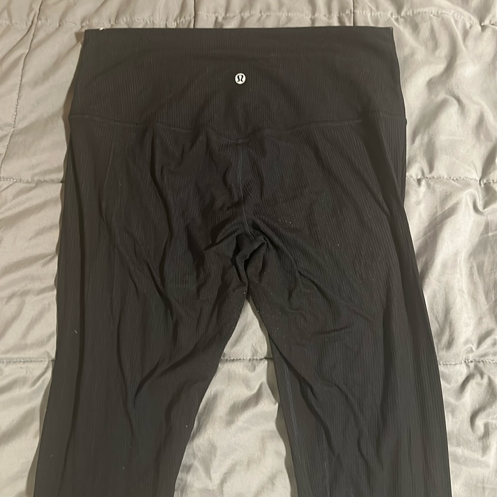 Lululemon ribbed full length leggings. Retail: $110